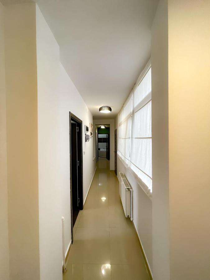 Cool Flat With Hot Tub In The Old Town Apartment บูคาเรสต์ ภายนอก รูปภาพ