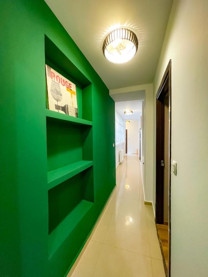 Cool Flat With Hot Tub In The Old Town Apartment บูคาเรสต์ ภายนอก รูปภาพ